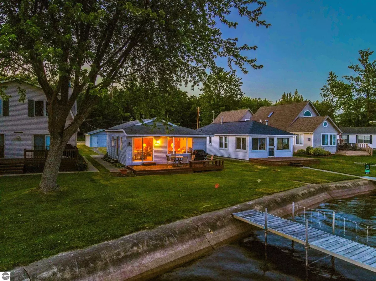 Houghton Lake, MI 48629,7837 E Houghton Lake Drive