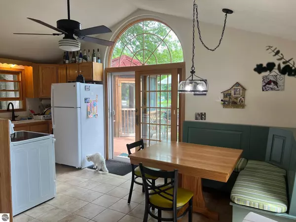 Harrison, MI 48625,881 Pine