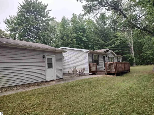 Omer, MI 48749,382 US-23