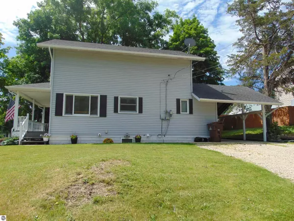 Ithaca, MI 48880,429 N Pine River Street