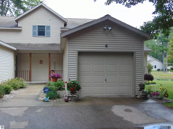 201 White Deer Trail, Prudenville, MI 48651