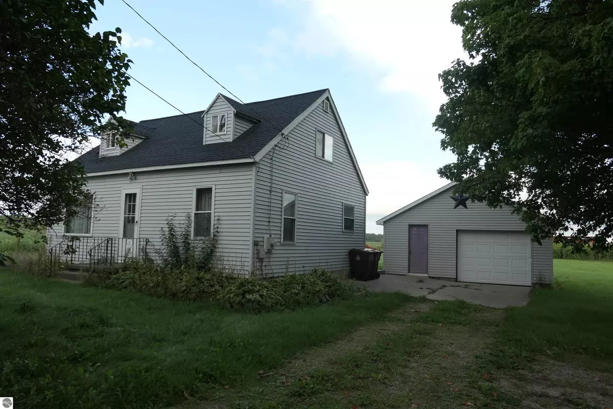 Shepherd, MI 48883,8757 E Blanchard Road