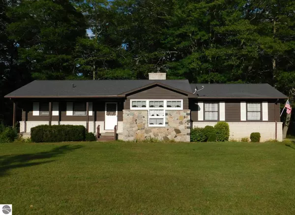 3125 S Pinetree Drive, Greenbush, MI 48738