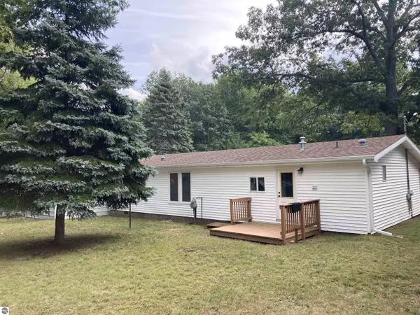 Houghton Lake, MI 48629,416 Ontario Street