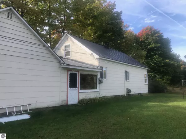 Bear Lake, MI 49614,7432 Norconk Road