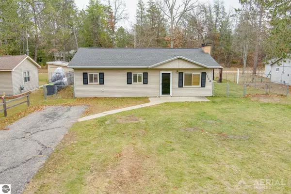 1116 Windywood Drive, St Helen, MI 48656-9531