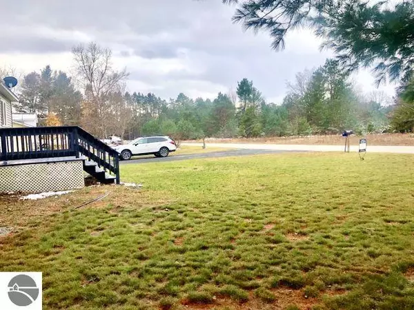 Kaleva, MI 49645,8561 Aura Street