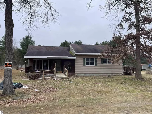 627 Carolyn Drive, Harrison, MI 48625