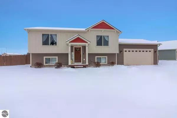 1785 Hansen Circle, Traverse City, MI 49685