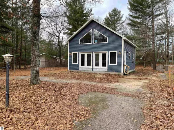 5763 Elk Lane, Oscoda, MI 48750