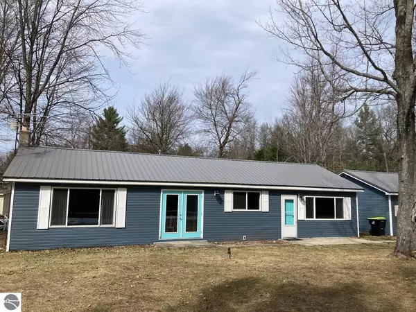 St Helen, MI 48656,8693 South Street