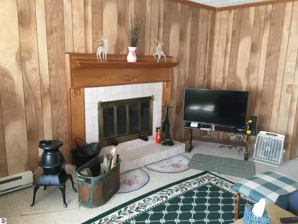 Alger, MI 48610,5290 Oakhill Drive