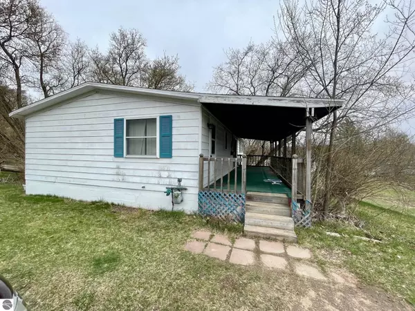 8039 Cameron, Central Lake, MI 49622