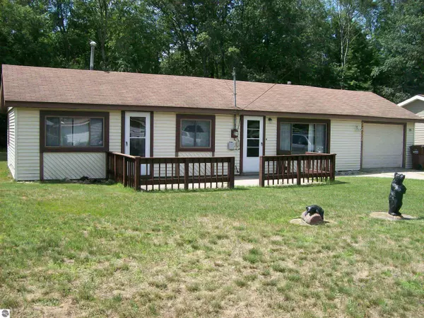 9122 Manistee Road, St Helen, MI 48656