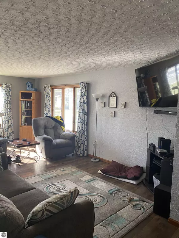 Ithaca, MI 48847,402 N St. Johns Street