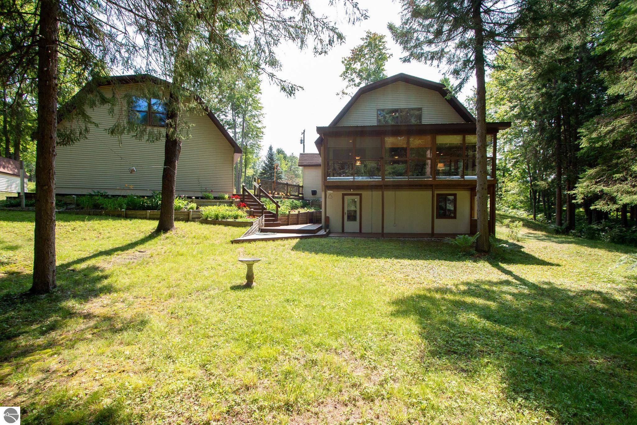 6801 Hiawatha, Frederic, MI 49733