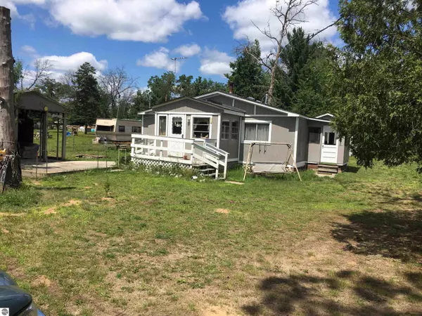 1697 Northwood Drive, Alger, MI 48610