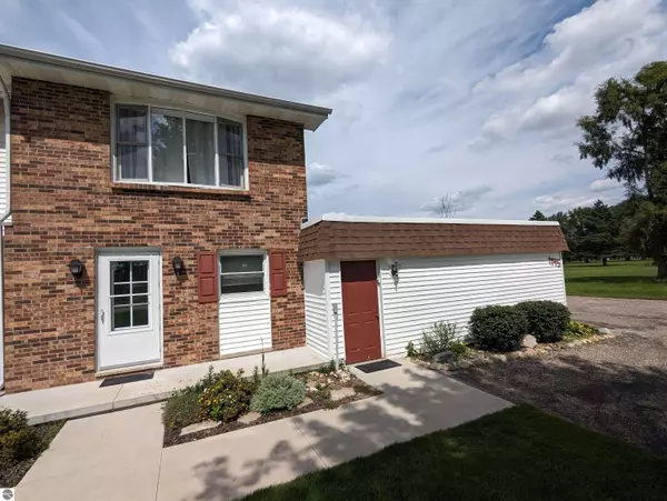 1145 Fairway Drive, Lake Isabella, MI 48893