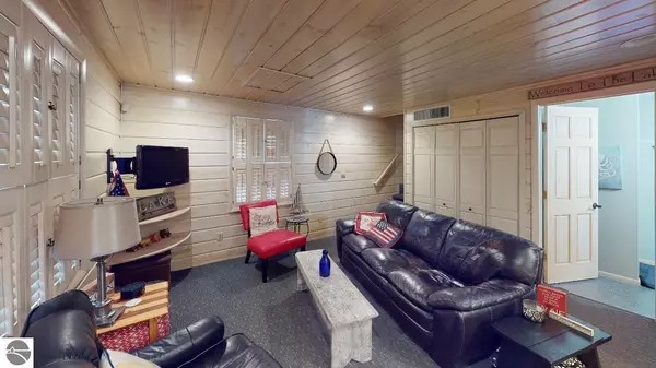 Houghton Lake, MI 48629,10222 West Shore Drive