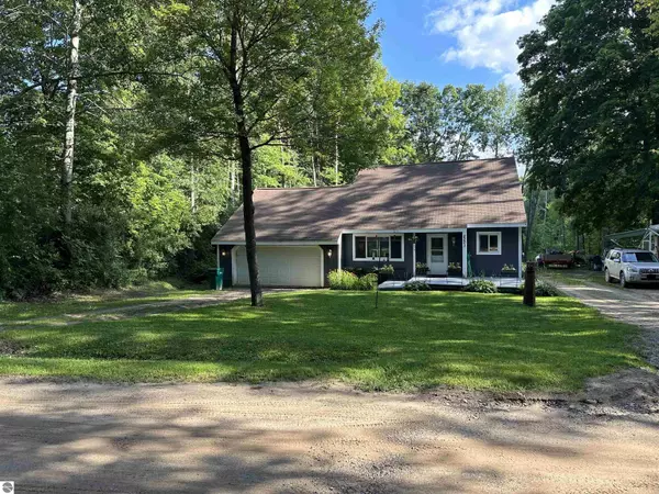 2201 Fawn Circle, Harrison, MI 48625