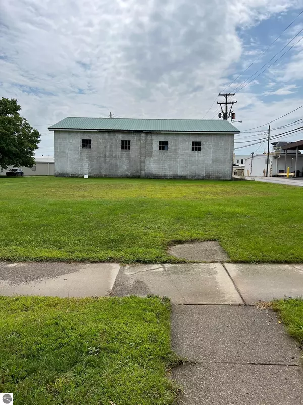 Ithaca, MI 48847,120 E Emerson Street