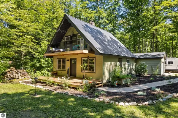 Suttons Bay, MI 49682,2170 N Jacobson Road