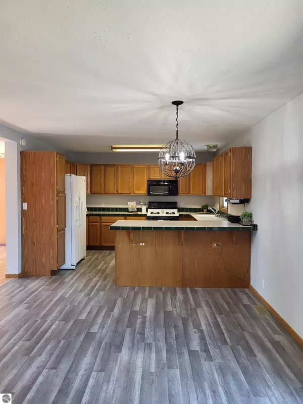 Lake Isabella, MI 48893,1060 Circle