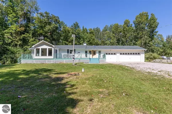 4574 W Herrick, Farwell, MI 48622