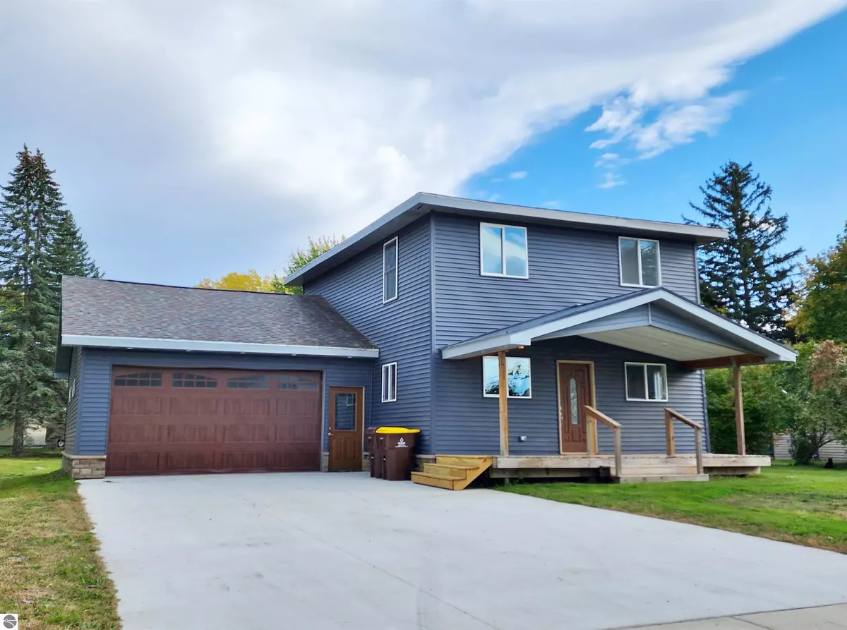 St Louis, MI 48880,517 Maple Street