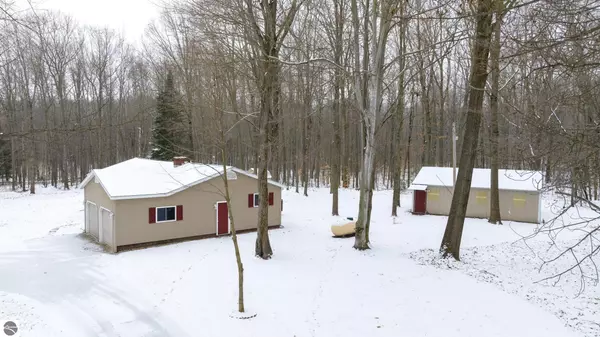 Lake, MI 48632,4463 W Grass Lake Road