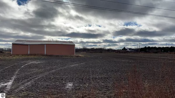 5000 E Blanchard Road, Shepherd, MI 48883