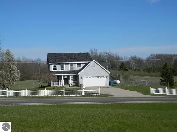 10179 S Grant Avenue, Clare, MI 48617