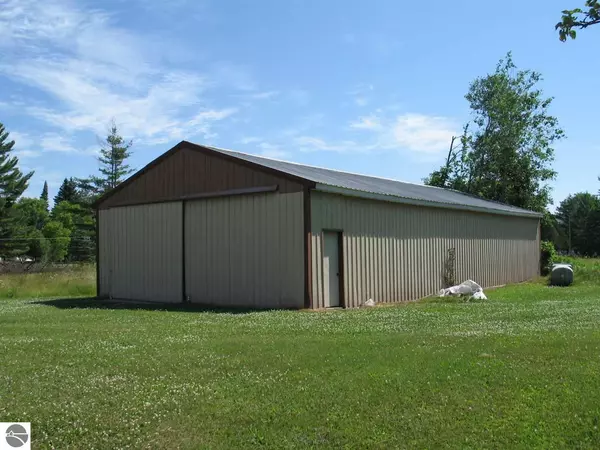 Hale, MI 48739,7251 W Esmond Road