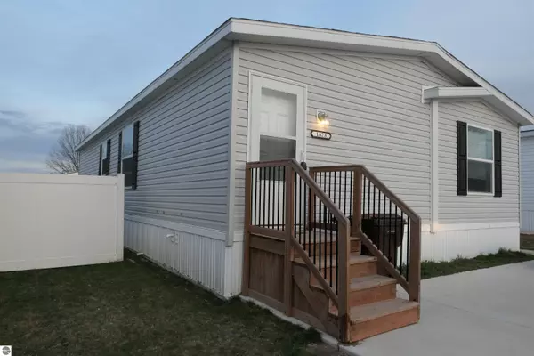 1073 Hemlock Drive, Mt Pleasant, MI 48858