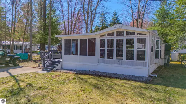 Houghton Lake, MI 48629,2757 Owens Drive