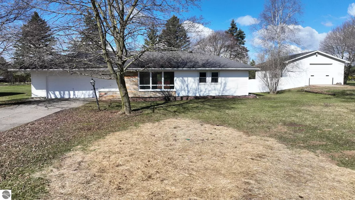 Rosebush, MI 48878,5591 N Mission Road