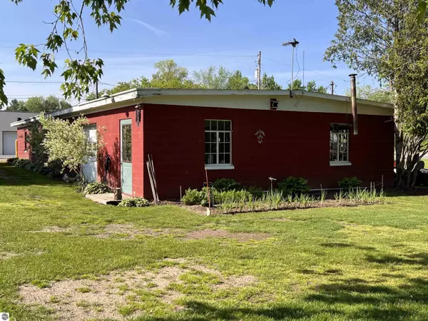 Mt Pleasant, MI 48858,971 Craig Hill Road