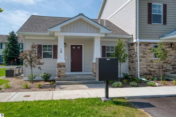 Traverse City, MI 49686,1548 Simsbury Street