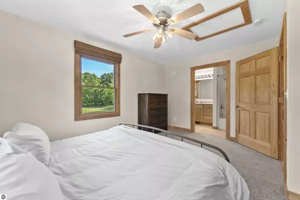 Honor, MI 49640,10536 Ryan Road