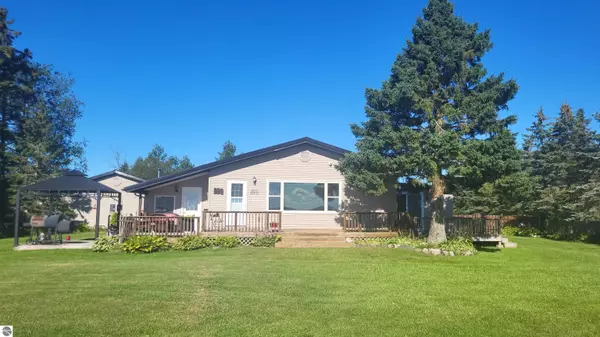 4071 S Roy Road, Sault St Marie, MI 49783