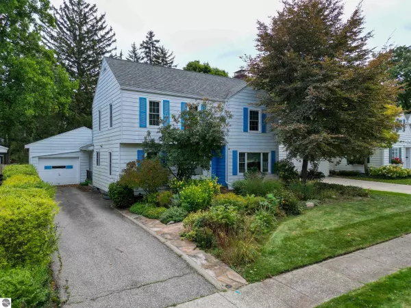 1009 S Kinney Avenue, Mt Pleasant, MI 48858