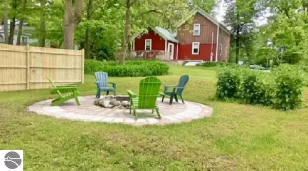 Benzonia, MI 49616,950 Barber Street