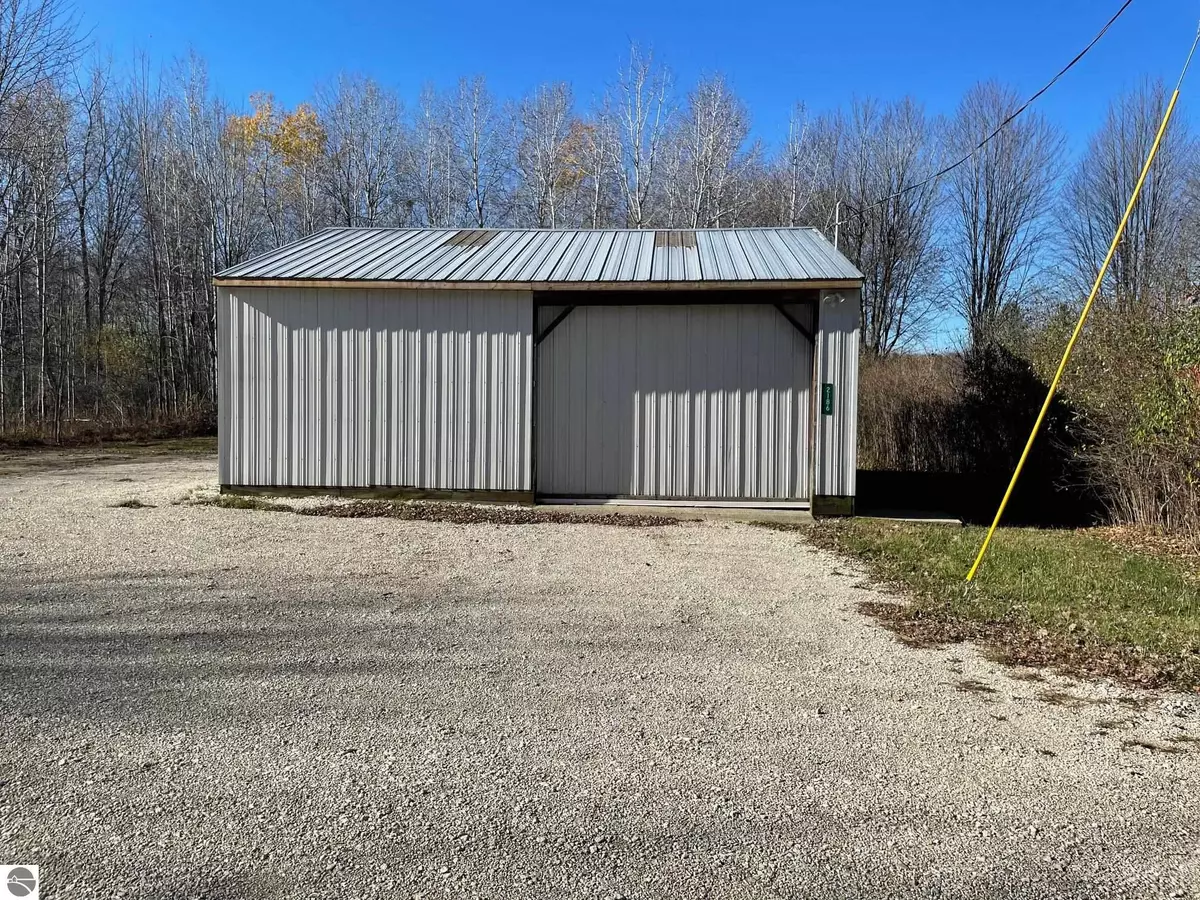 Mt Pleasant, MI 48858,2186 Ben Drive