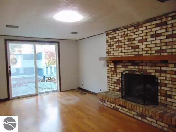 Ithaca, MI 48847,231 S Main Street