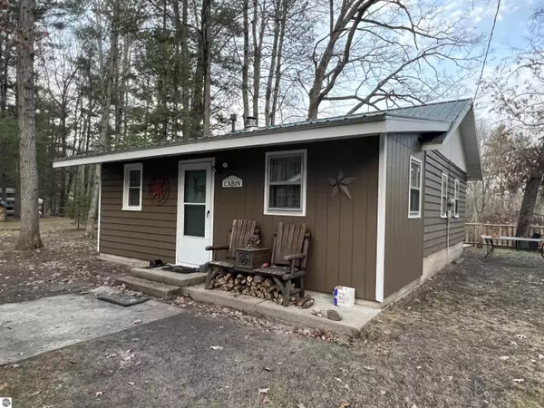 2250 Buck Road, Harrison, MI 48625