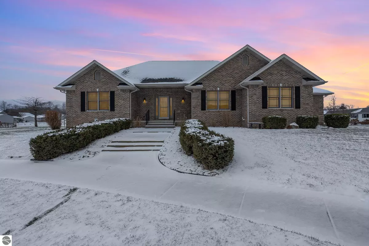 Ithaca, MI 48847,616 Leeward Court