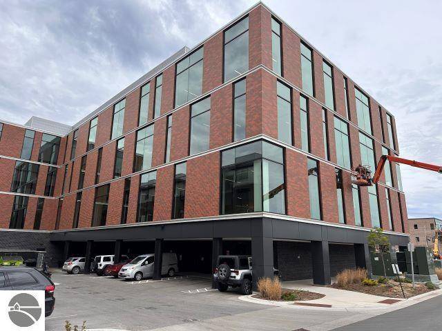 Traverse City, MI 49686,305 W Front Street