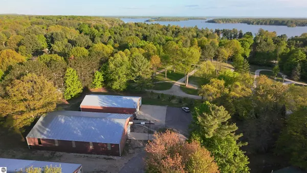 Traverse City, MI 49686,4322 Church