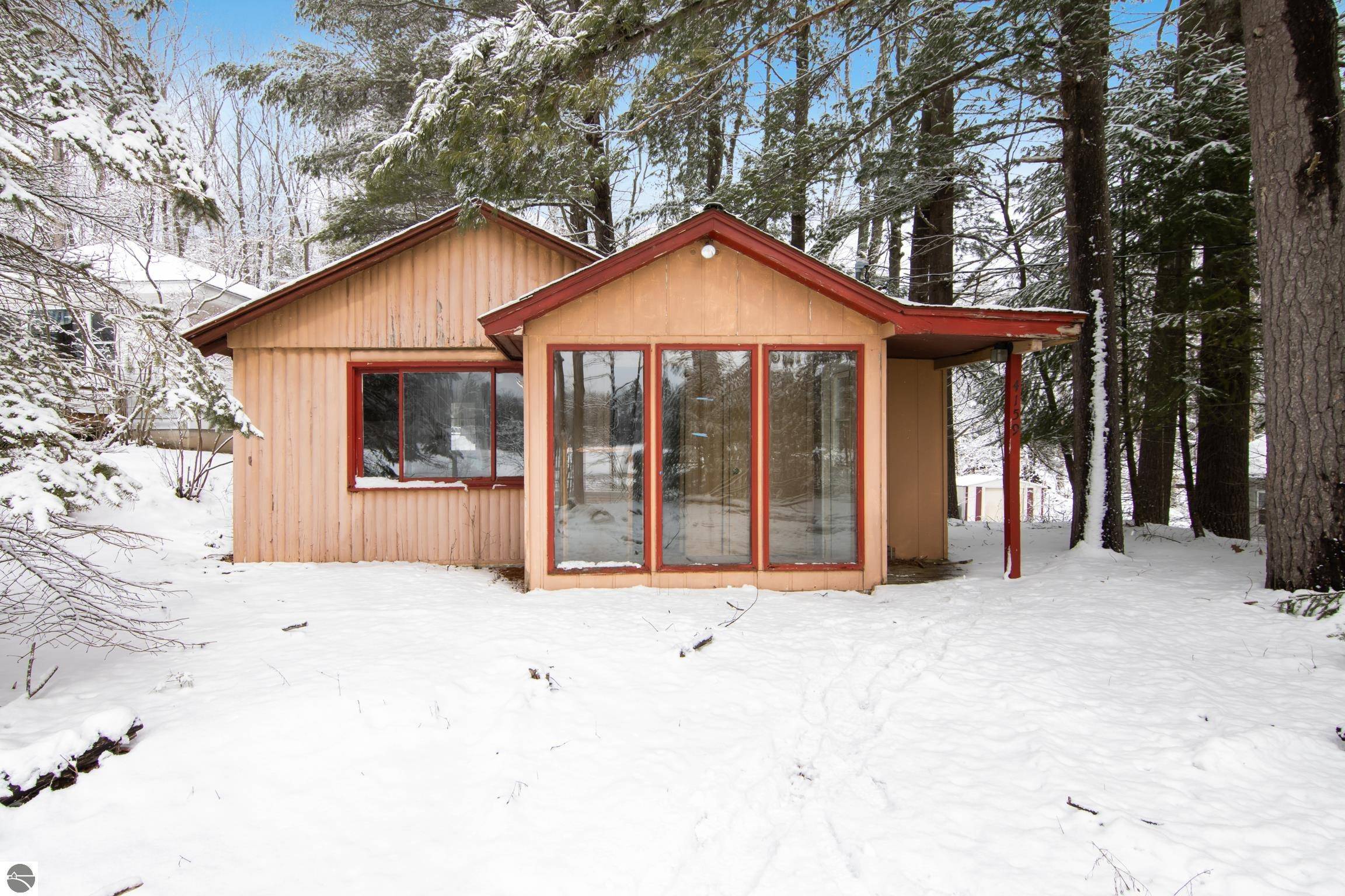 Traverse City, MI 49696,4159 North Spider Lake Road