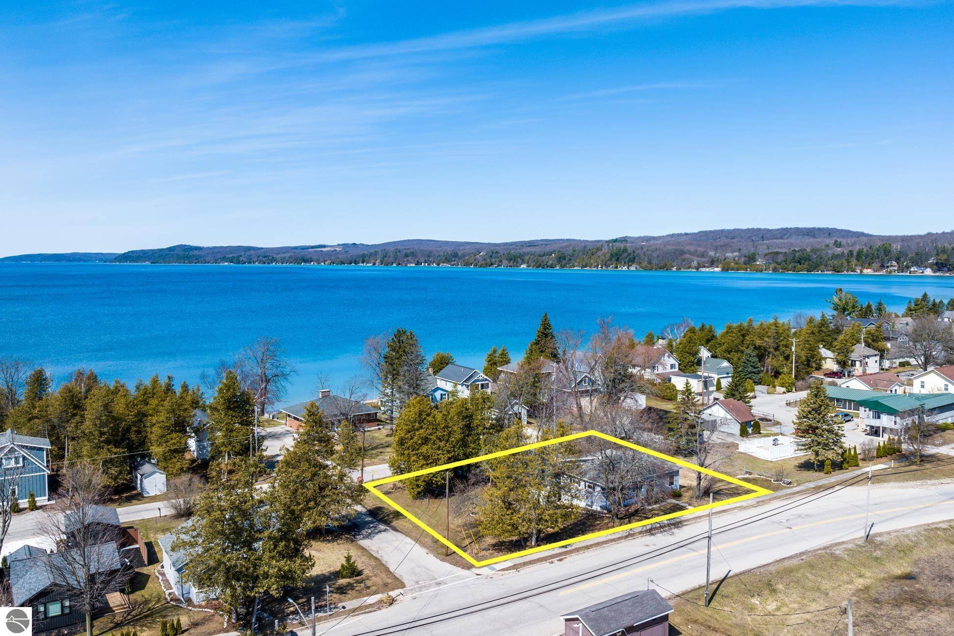 112 N Benzie Boulevard, Beulah, MI 49617